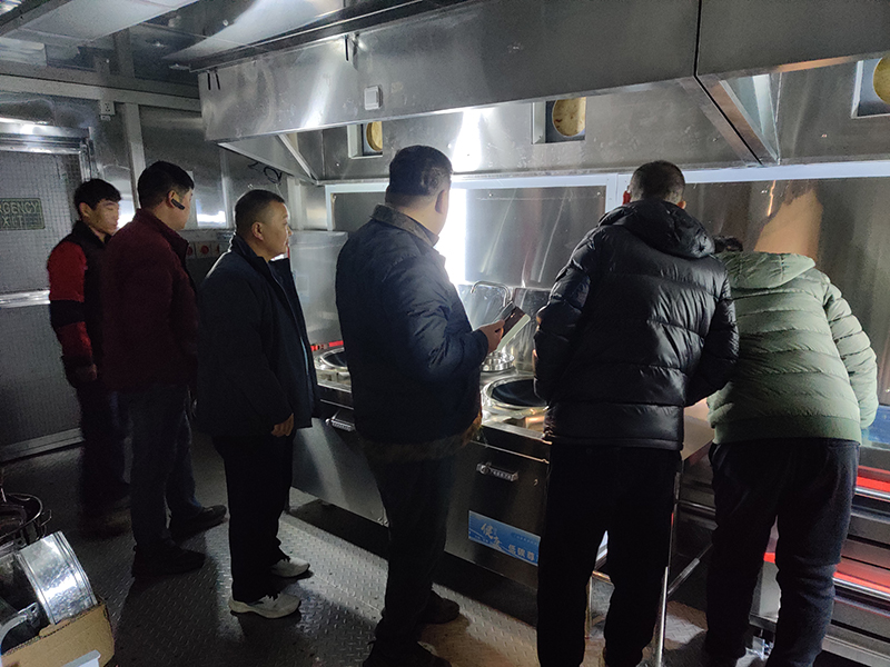 科威特項目定制野營房驗收中