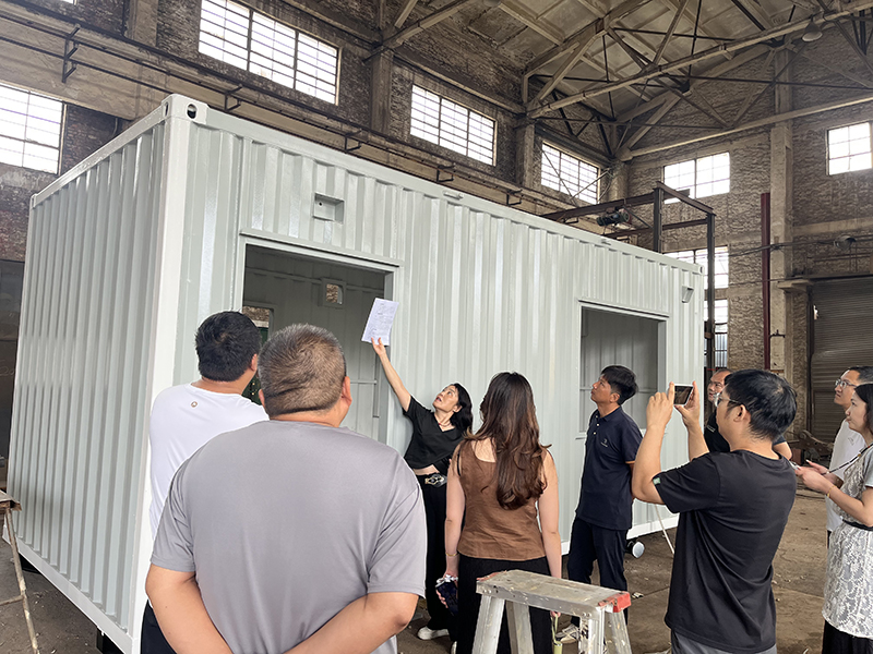 我公司自發(fā)組織全員參與野營(yíng)房產(chǎn)品生產(chǎn)培訓(xùn)